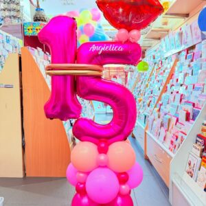 personalized-jumbo-15-balloon-stack-with-lips-topper
